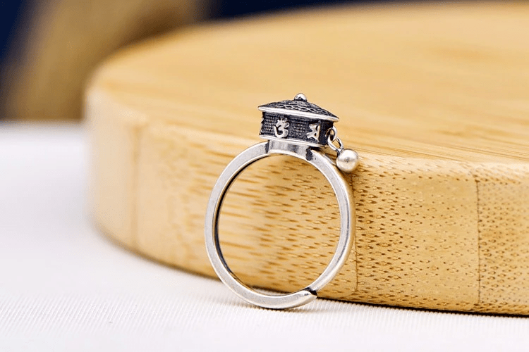 Instant Calm Ring - The Fidget Ring Spinner For Anxiety Relief.